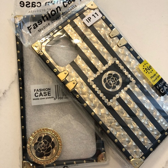 iPhone 11 Luxury Fashion Rose Phone Case - Picture 3 of 3